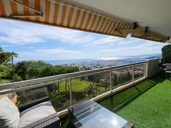 Nice Ouest Lanterne 2 pièces 57m2 VUE MER avec Terrasse et Piscine